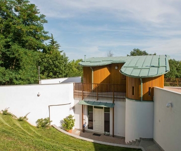 A VILLA IN THE HILLS AROUND TURIN